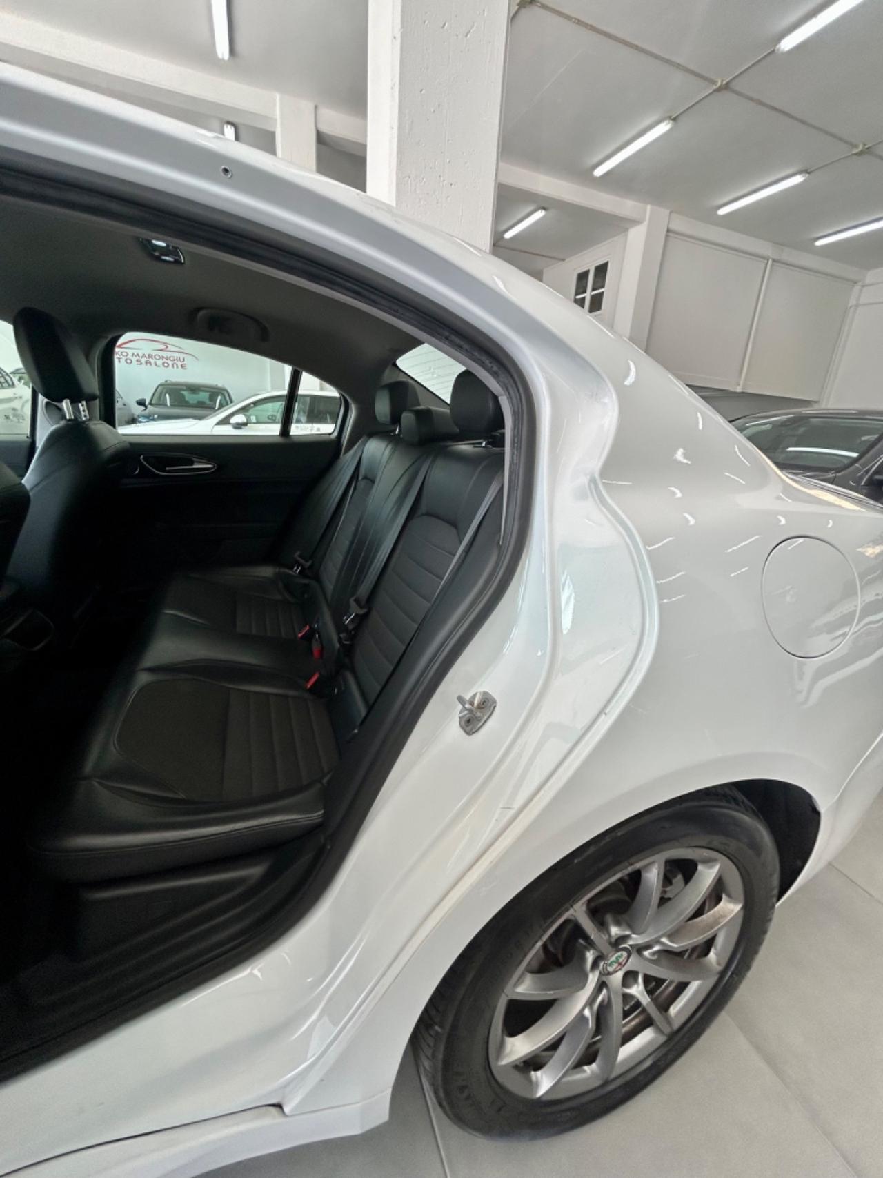 Alfa Romeo Giulia 2.2 180 CV AT8 Super FINANZIABILE