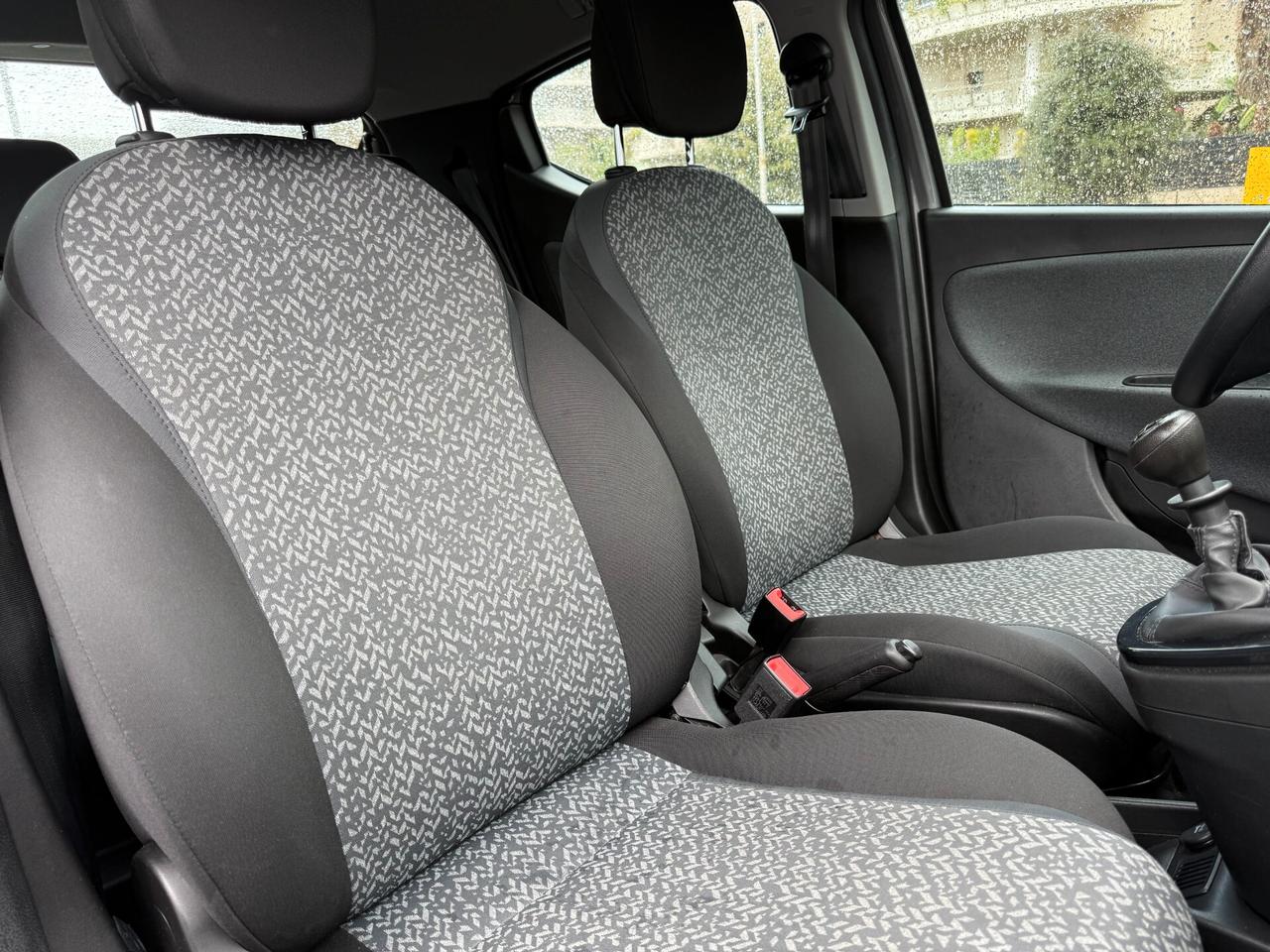 Lancia Ypsilon 1.0 FireFly 5 porte S&S Hybrid Ecochic Gold