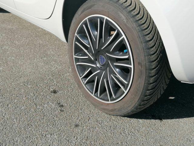LANCIA Ypsilon 1.2 BENZ GPL 69 CV 5 porte ADATTA NEOPATENTATI