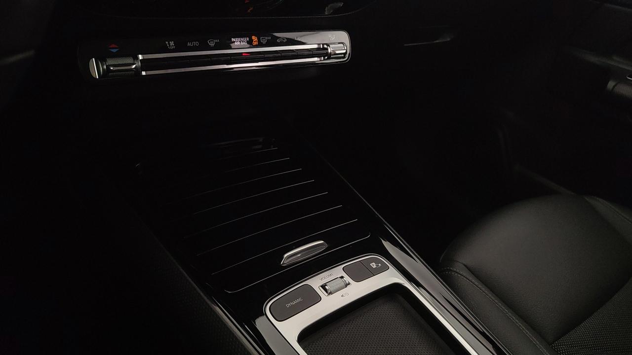 Mercedes-Benz GLA 180 d Advanced auto