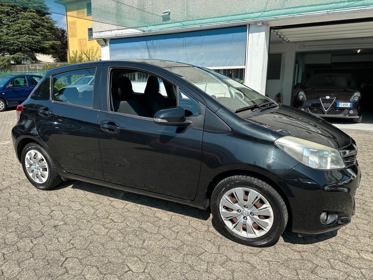 Toyota Yaris 1.0 5 porte Lounge*GRANDINATA