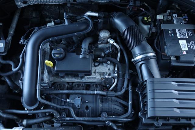 VOLKSWAGEN Golf 1.0 eTSI EVO DSG Life