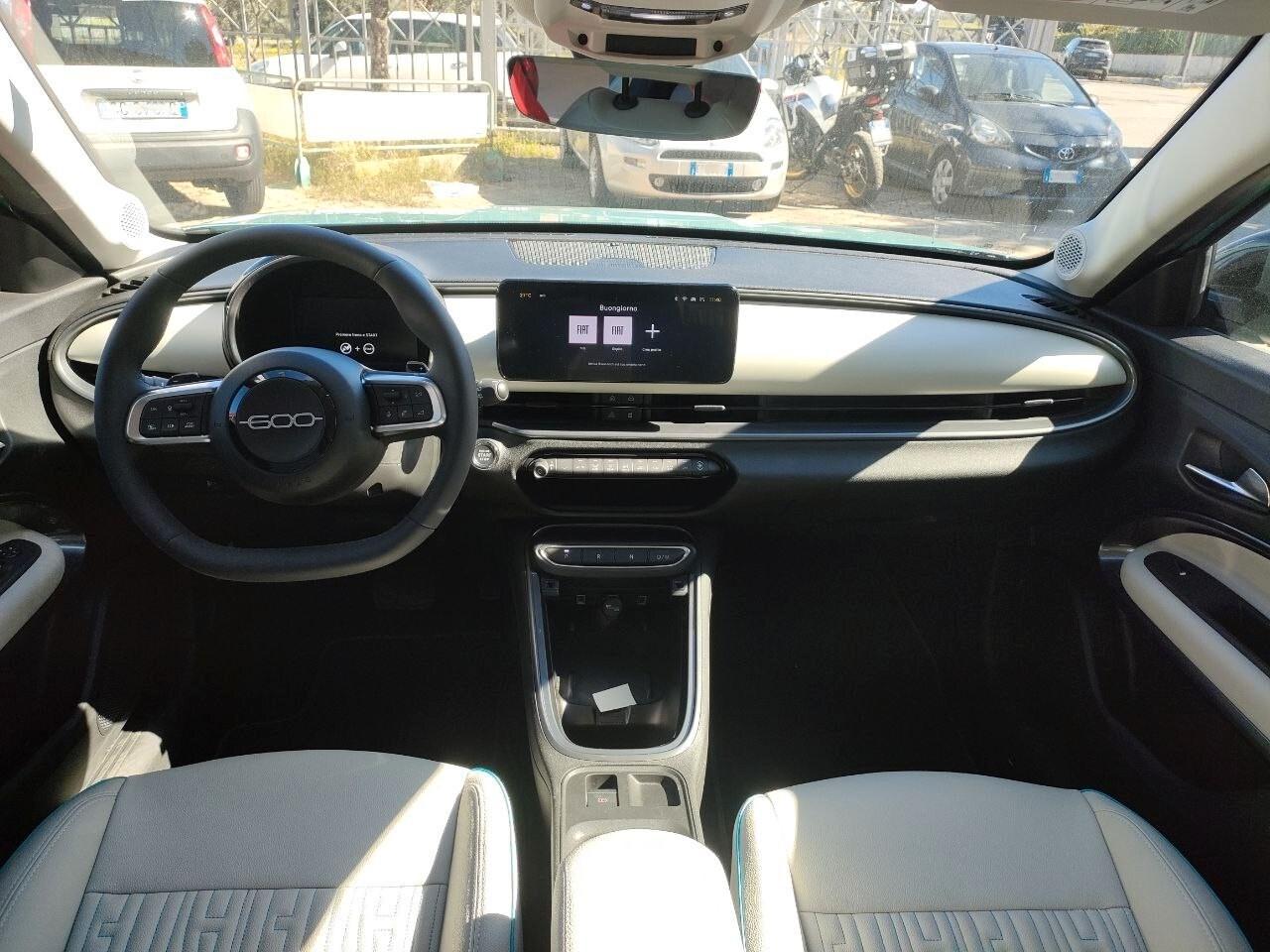 FIAT 600 (2023-->) 600 Hybrid 110 CV DCT MHEV L...