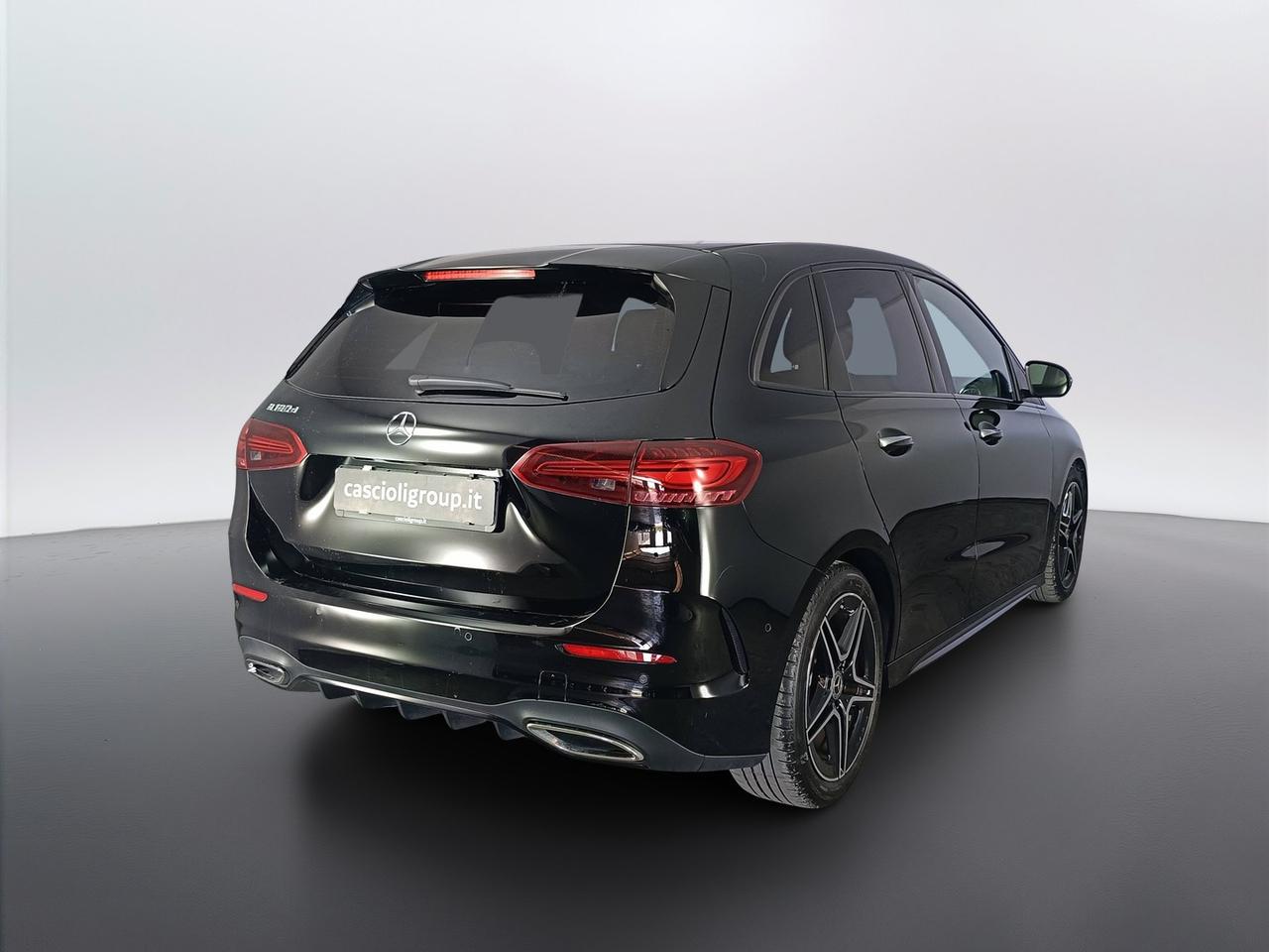 Mercedes-Benz Classe B - W247 2023 - B 180 d AMG Line Premium auto