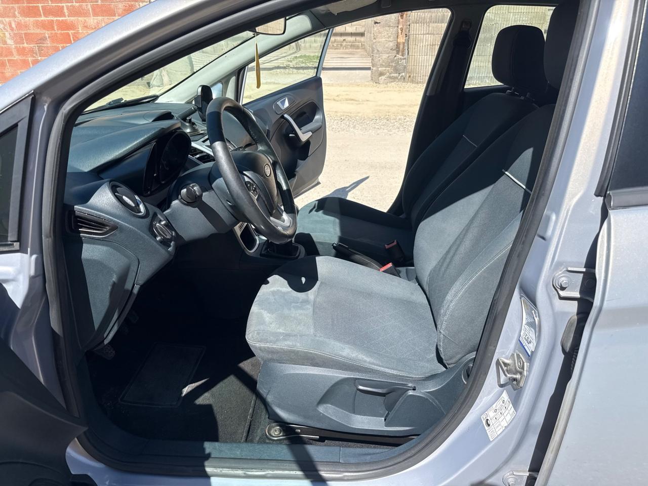 Ford Fiesta 1.4 TDCi 70CV 5 porte Titanium