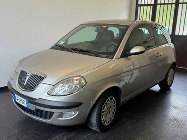 Lancia Ypsilon 1.2 Oro - adatta a neopatentati