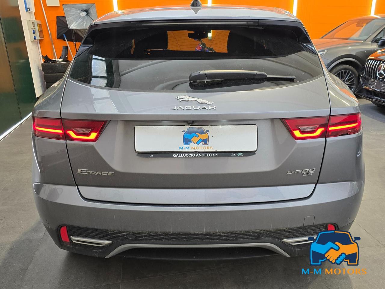 Jaguar E-Pace 2.0d i4 mhev R-Dynamic SE awd 204cv auto