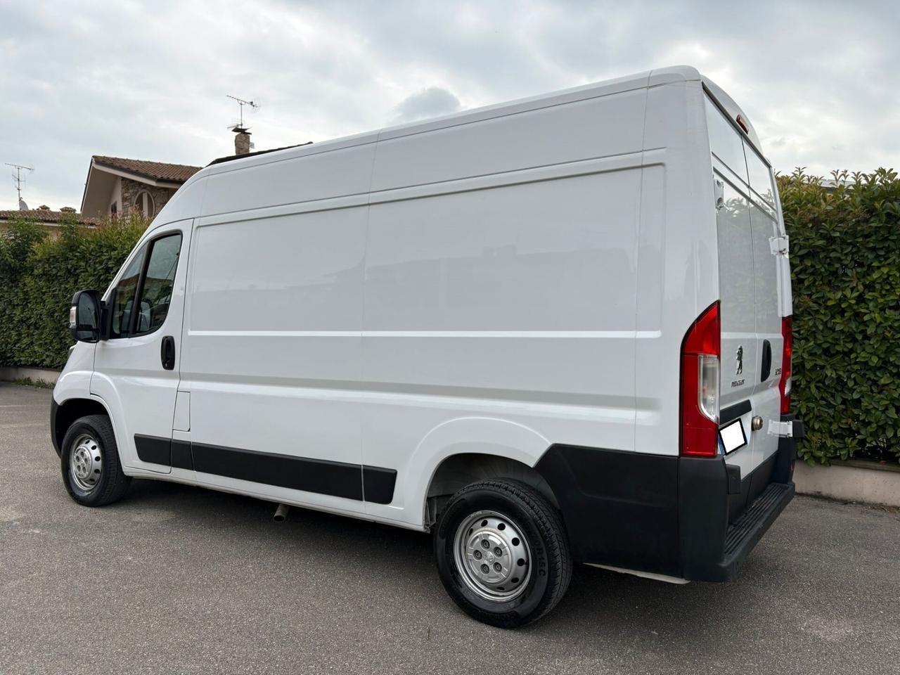 PEUGEOT Boxer 2.2BHDi 140 S&S L2H2 - 2023