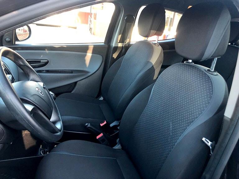 Lancia Ypsilon 1.2 69 CV 5 porte GPL Ecochic Silver