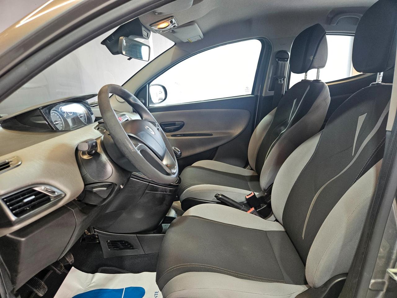 Lancia Ypsilon 1.2 Gold ecochic Gpl