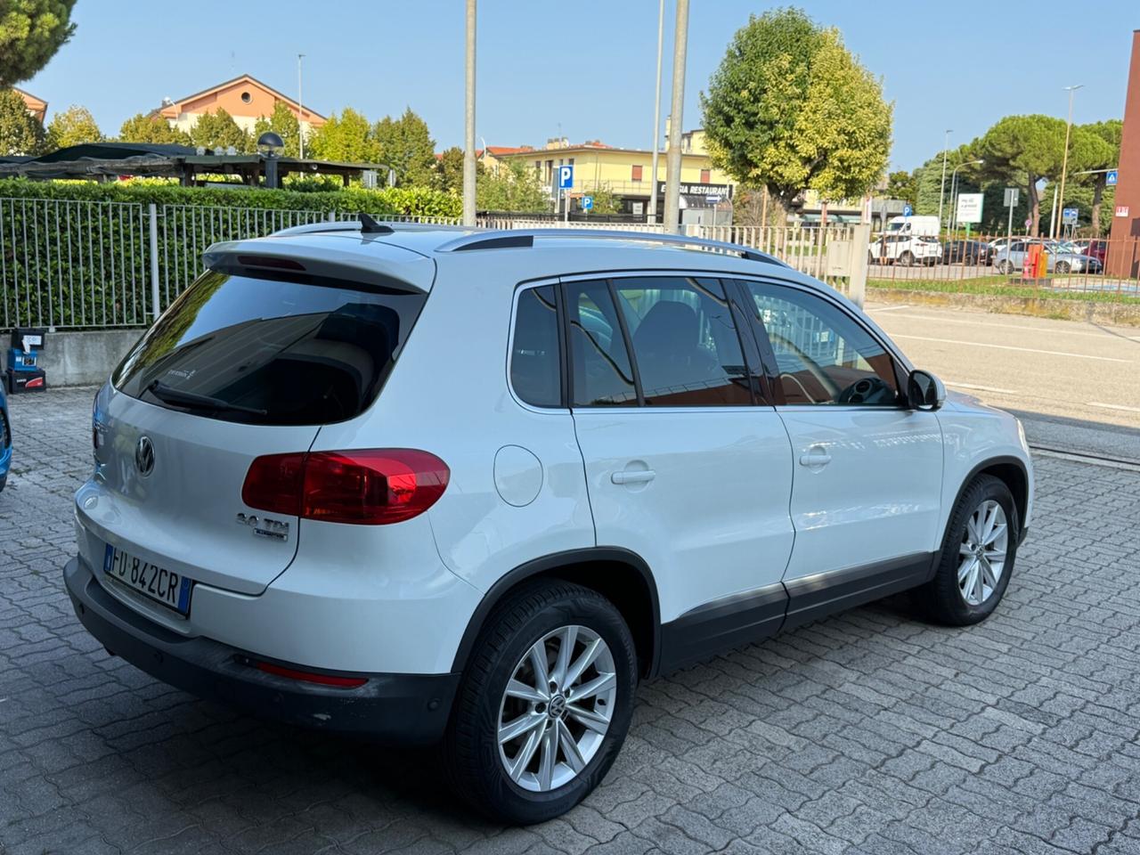 Volkswagen Tiguan Euro 6 2.0 TDI 110 CV Sport & Style BlueMotion Technology