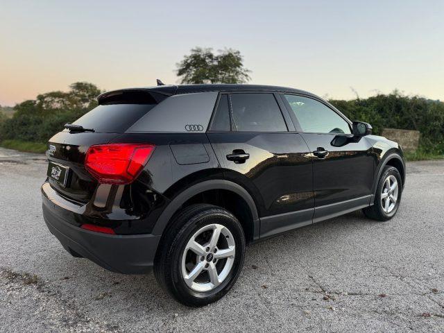 AUDI Q2 30 TDI Identity Black