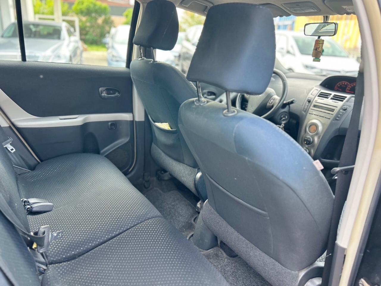 Toyota Yaris 1.4 D-4D DPF 5 porte Sol