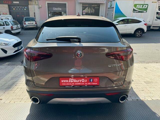 Alfa Romeo Stelvio 2.2 Turbodiesel 210 CV AT8 Q4 Super