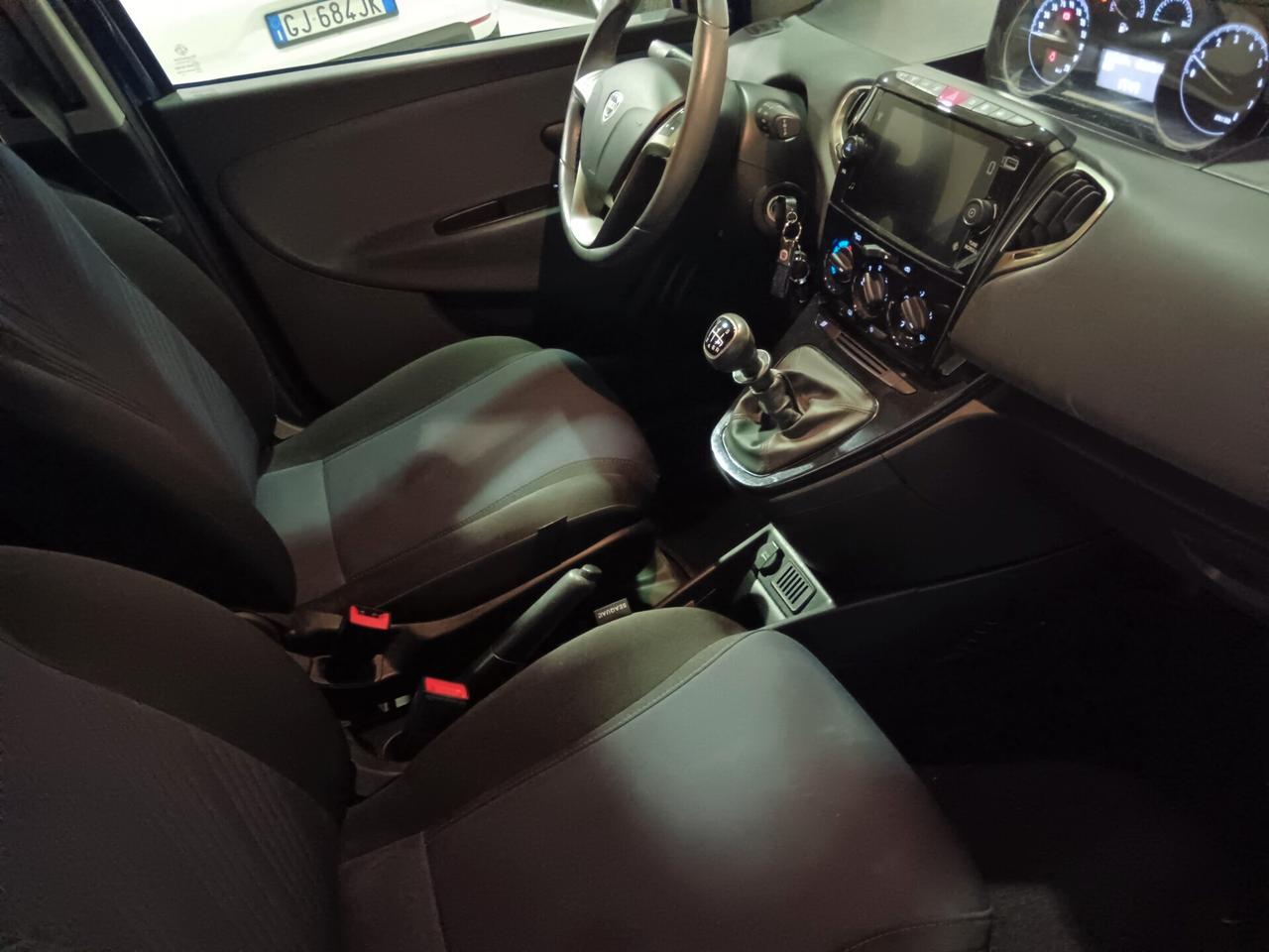 Lancia Ypsilon 1.0 FireFly 5 porte S&S Hybrid Gold PREZZO REALE