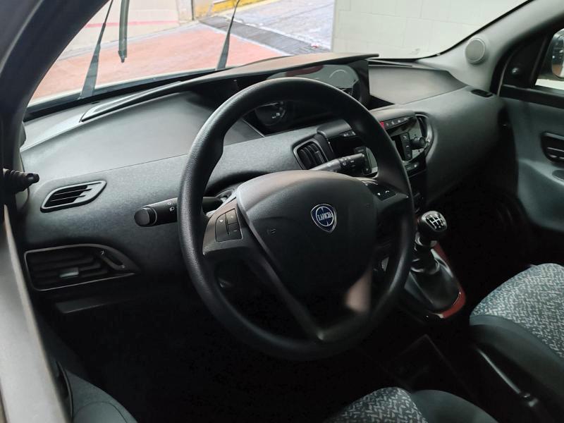 Lancia Ypsilon 5 Porte Ypsilon 1.0 hybrid Silver s&s 70cv