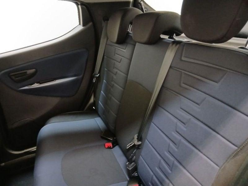 Lancia Ypsilon 1.0 firefly hybrid Platino s&s 70cv