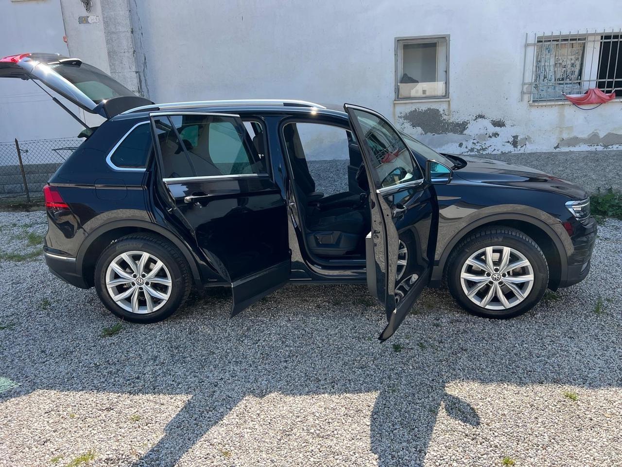 Volkswagen Tiguan 2.0 TDI SCR DSG 4MOTION Business BMT