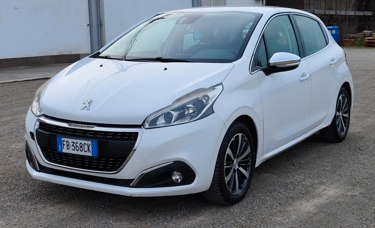 Peugeot 208 1.4 HDi 68 CV 5 porte Allure