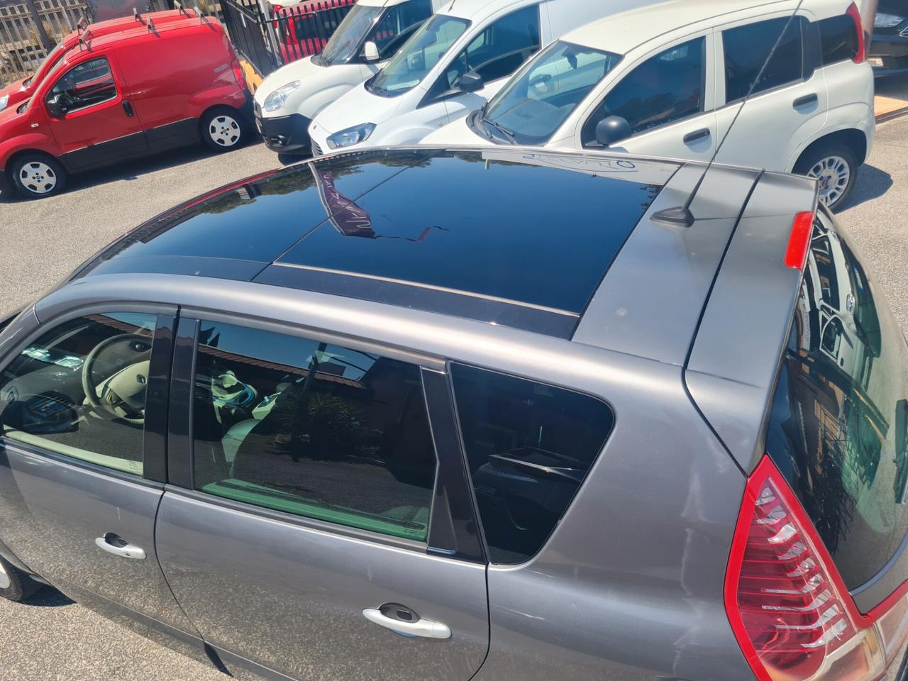 Renault Scenic 1.5 dCi 110CV *GANCIO*TETTO*NAVI*