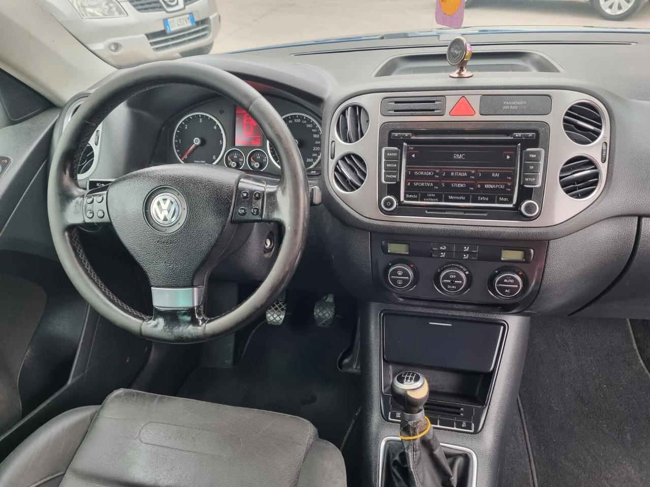 Volkswagen Tiguan 2.0 16V TDI DPF Sport & Style (18°)