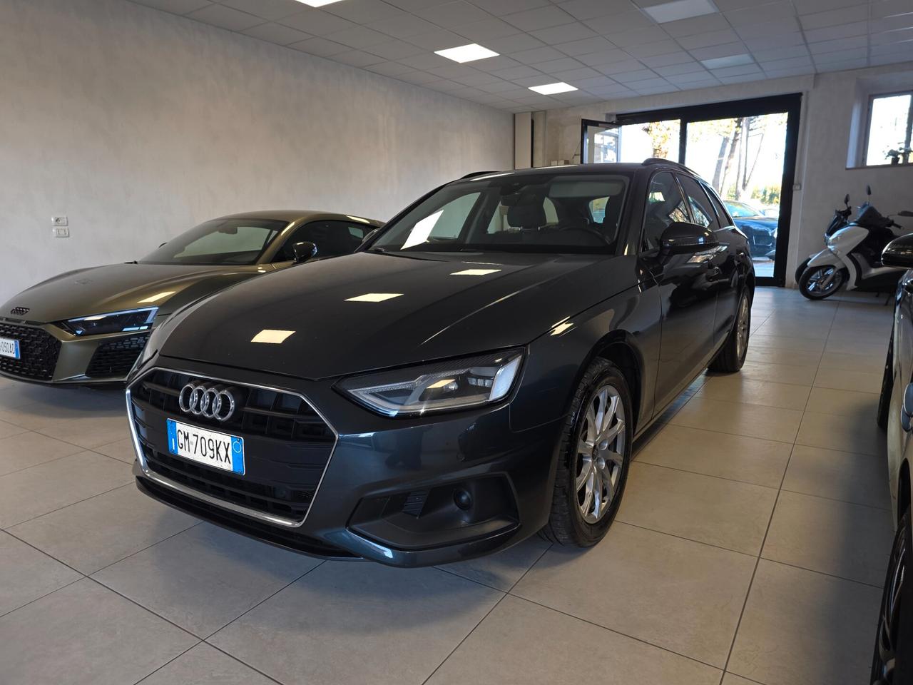 Audi A4 40 TDI S tronic Business