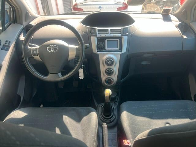 Toyota Yaris 1.0 5 porte Sol
