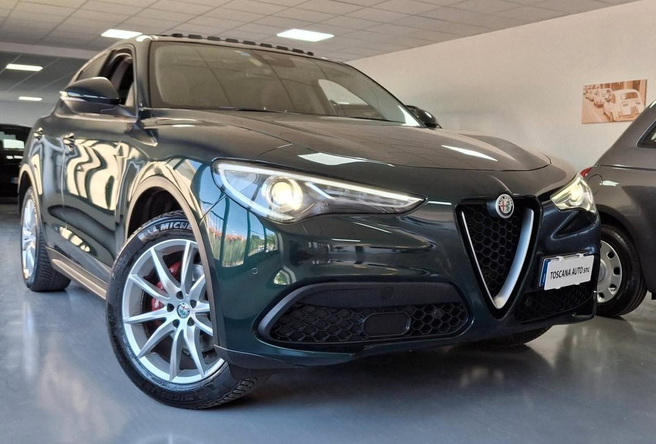 Alfa Stelvio 210 CV AT8 Q4 tetto panoramico