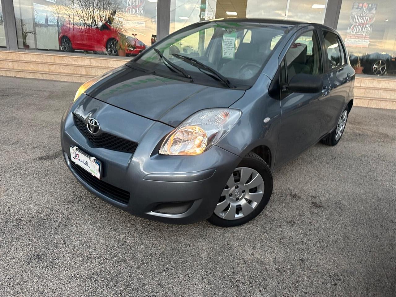Toyota Yaris 1.3 BENZ 5 porte Sol