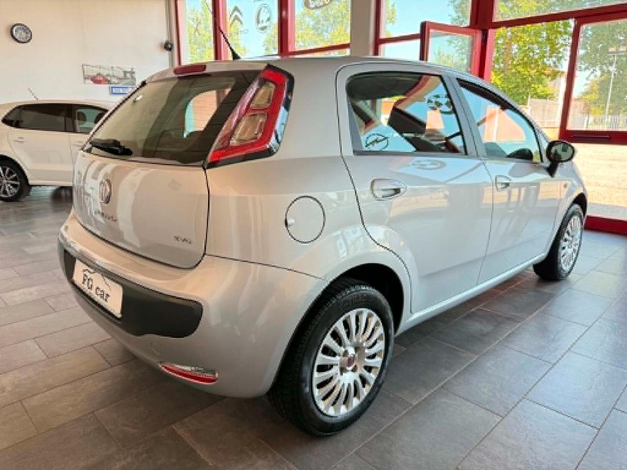Fiat Punto Evo 1.2 5 porte Dynamic 77Cv NEOPATENTATI