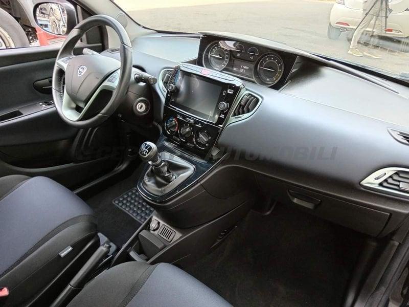 Lancia Ypsilon Ypsilon 1.0 firefly hybrid Platino s&s 70cv