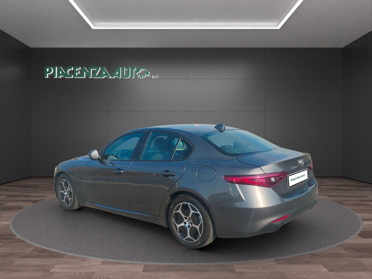 Alfa Romeo Giulia 2.2 t Super.160cv .NAVI.TELECAMERA