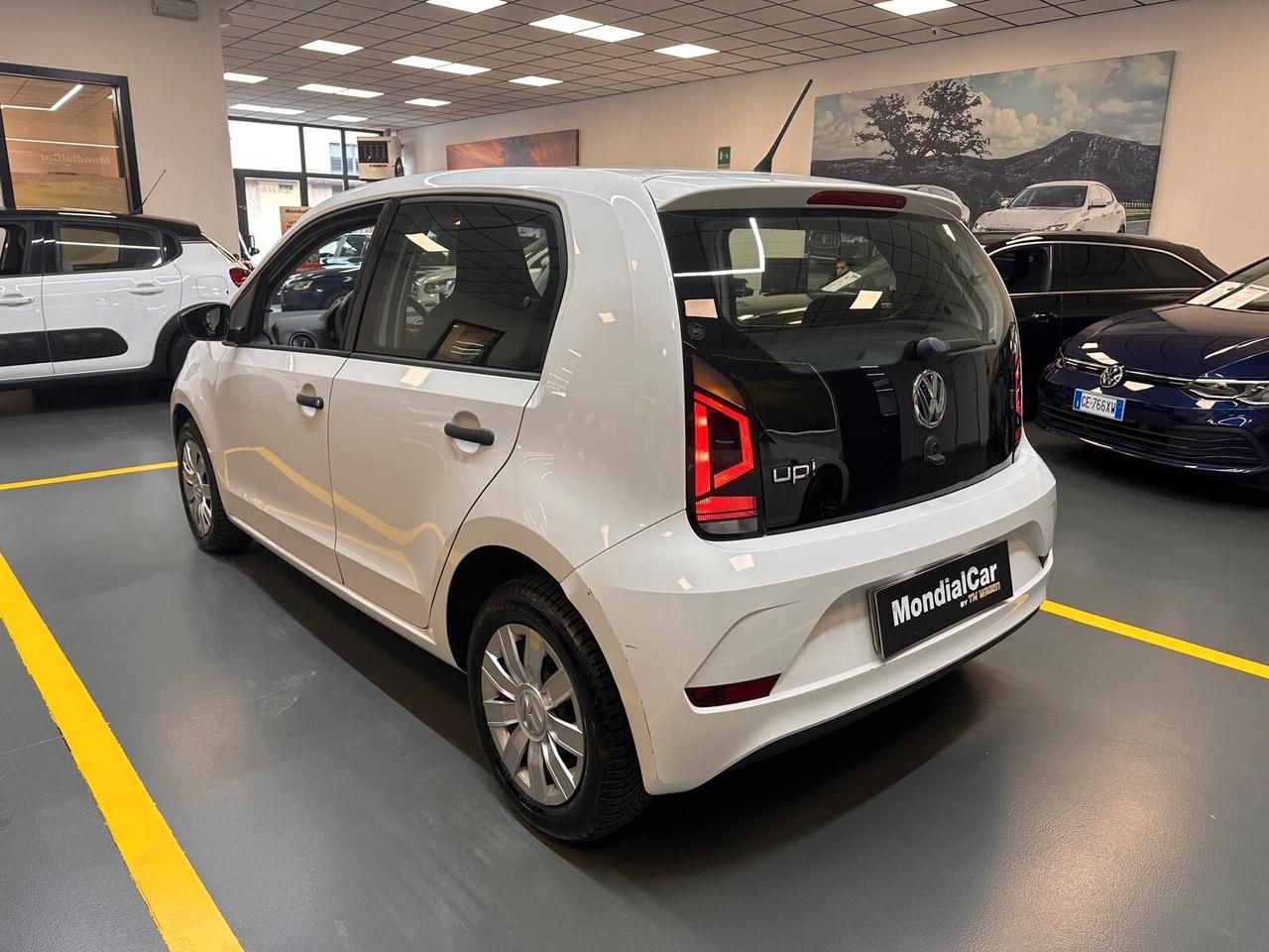 Volkswagen up! 5p 1.0 Move 60cv * NEOPATENTATI * 64.000 KM *