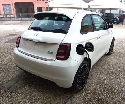 Fiat 500e 42 kWh La Prima