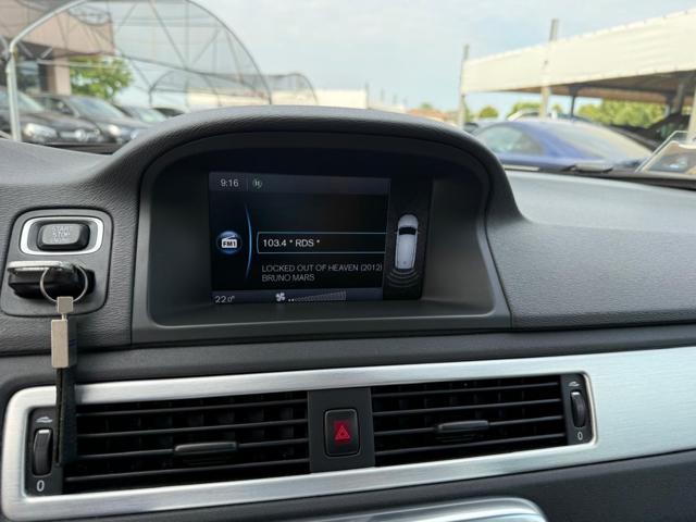 VOLVO XC70 D4 AWD Momentum
