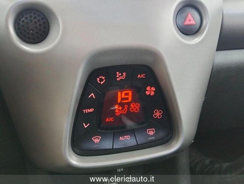 Toyota Aygo 1.0 VVT-i 69 CV 5 porte x-cool TSS