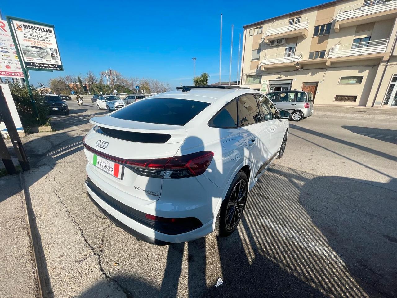 Audi Q4 50 e-tron quattro S line edition