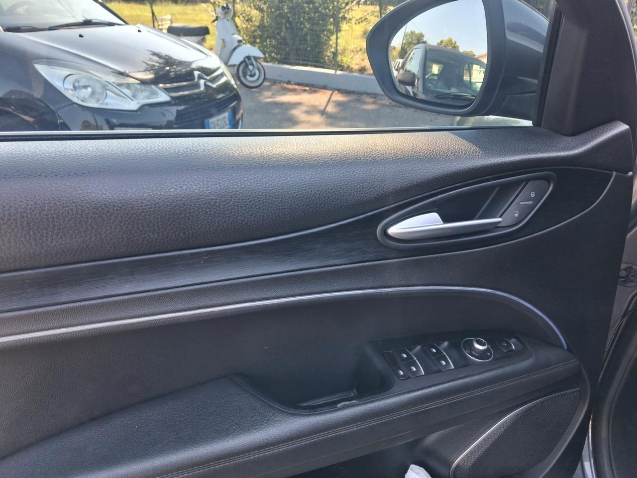 Alfa Romeo Stelvio 2.2 Turbodiesel 180 CV AT8 RWD Executive