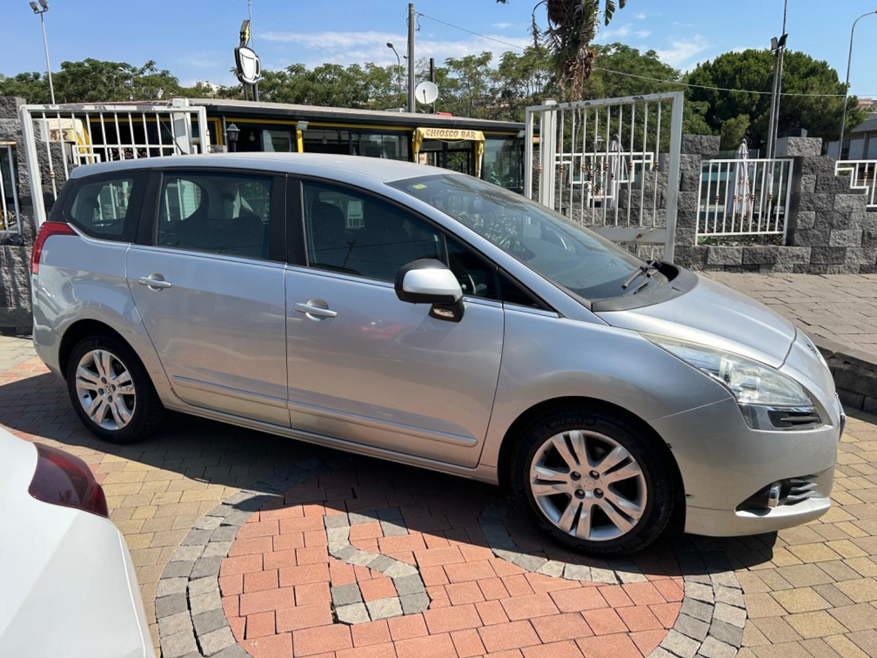 Peugeot 5008 1.6 HDi 112CV Allure