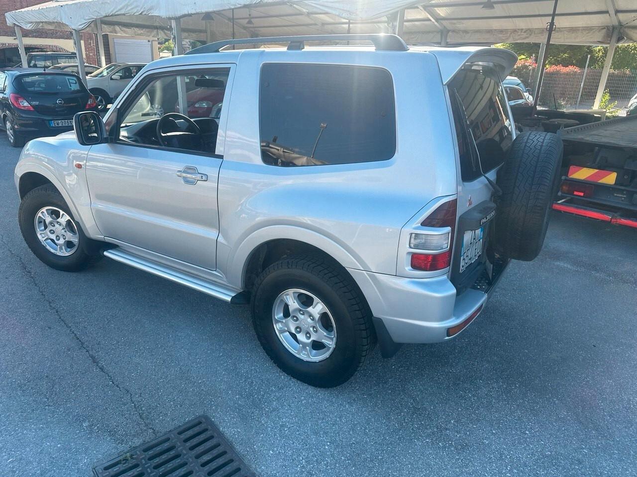 Mitsubishi Pajero 2.5 TDI 3p. GLX