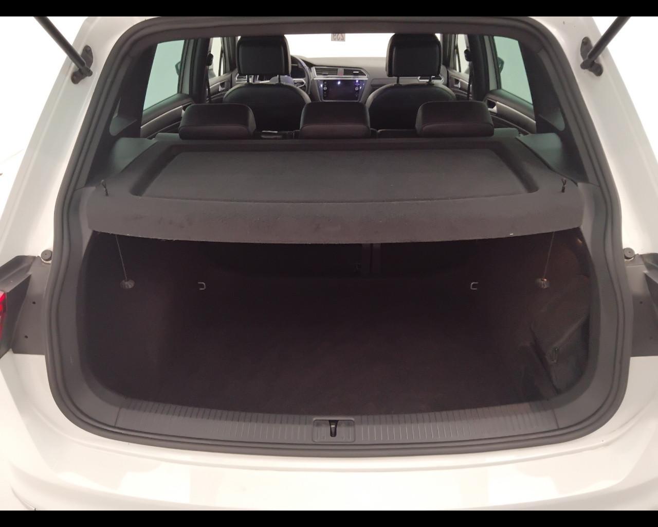 VOLKSWAGEN Tiguan II 2021 - Tiguan 1.5 tsi R-Line 150cv dsg