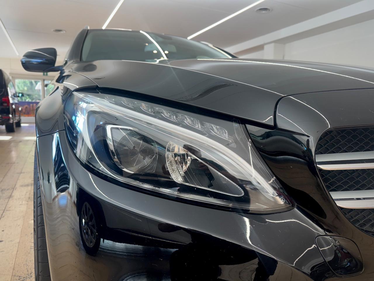 Mercedes-benz C 220 - SPORT - SOLO 76.000 KM
