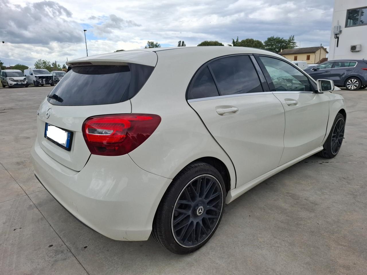Mercedes-benz A 160 d auto - SINISTRATA