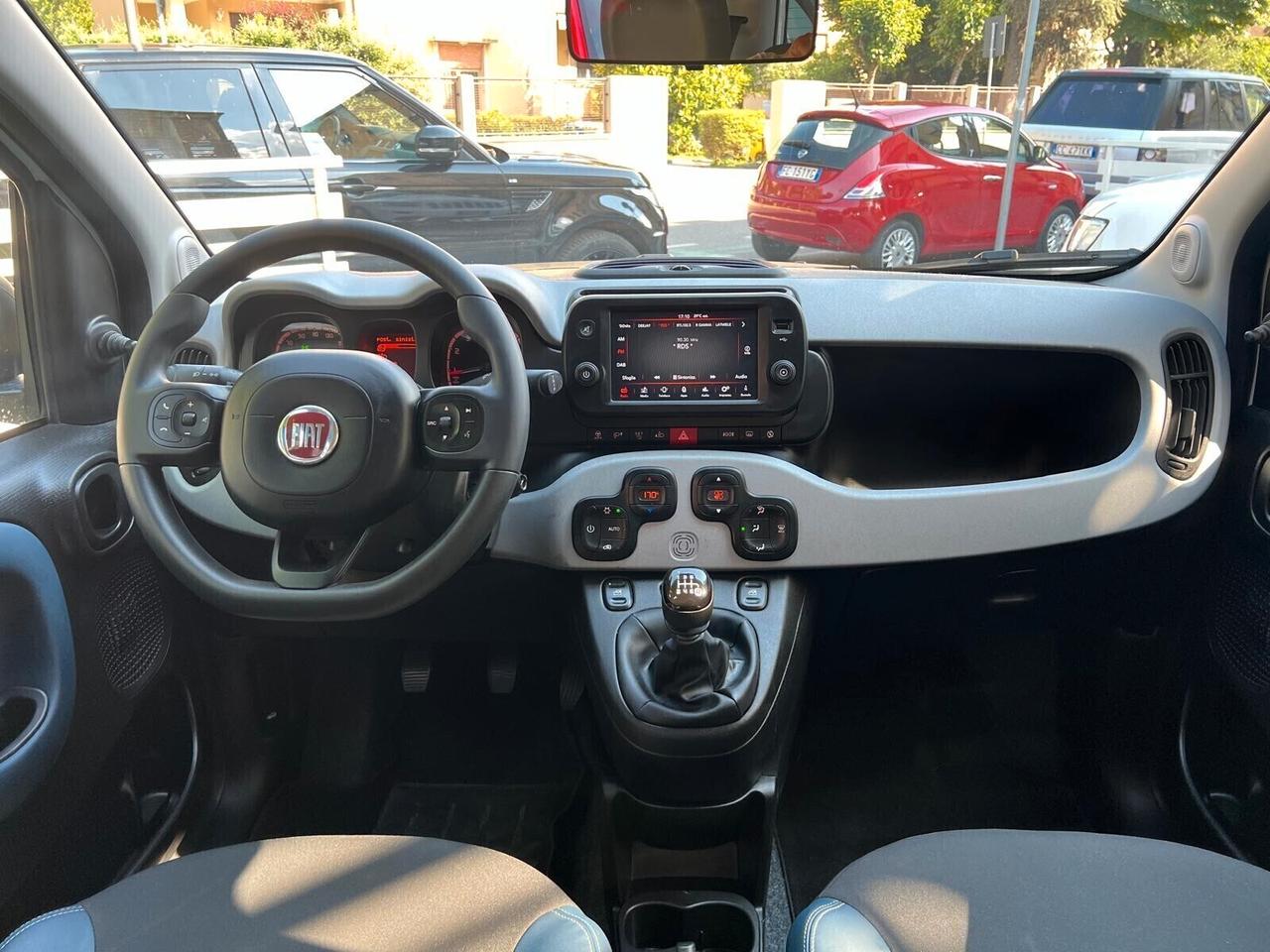 FIAT PANDA HIBRID CITY CROSS NEOPATENTATI