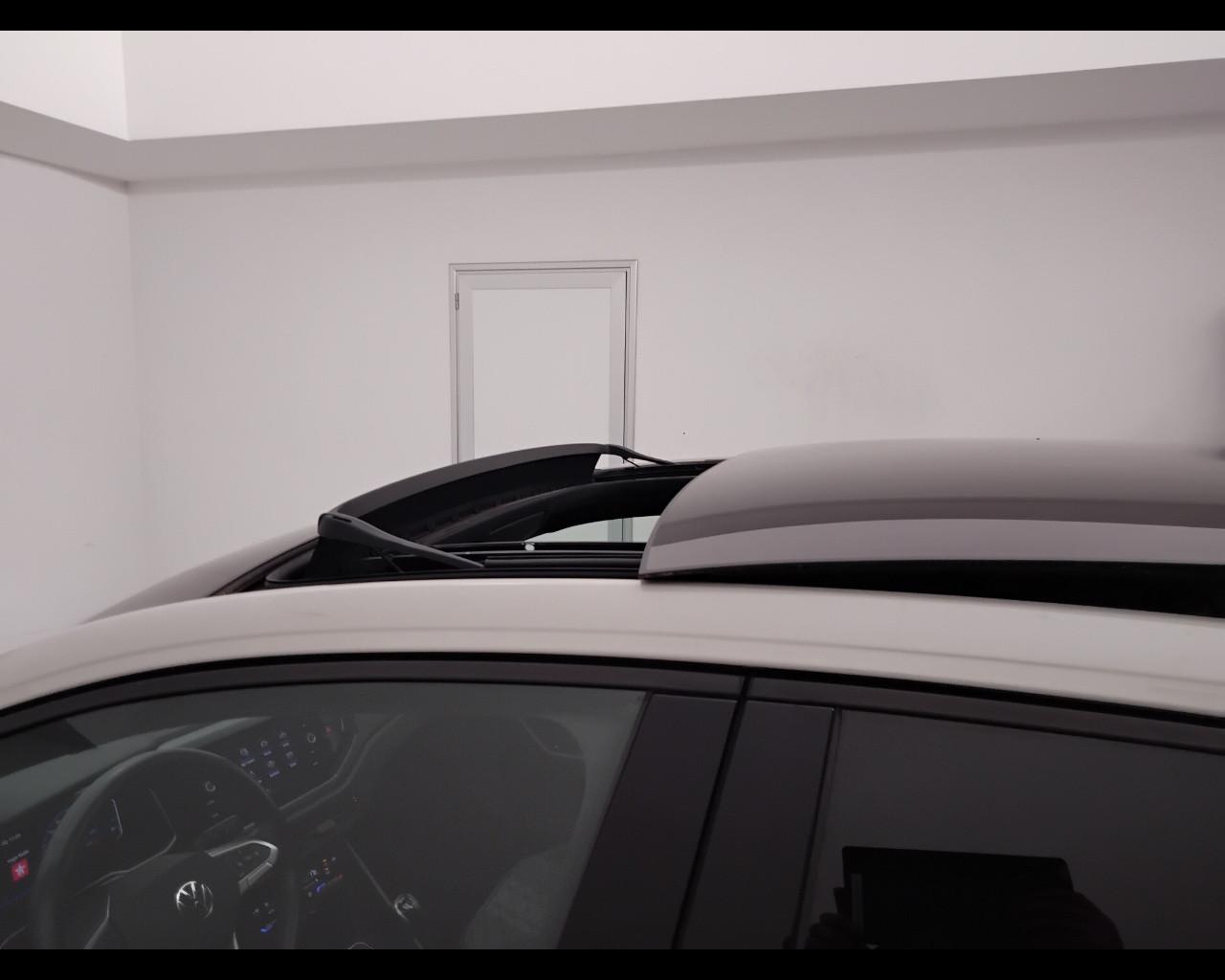 VOLKSWAGEN Taigo - Taigo 1.0 tsi R-Line 110cv