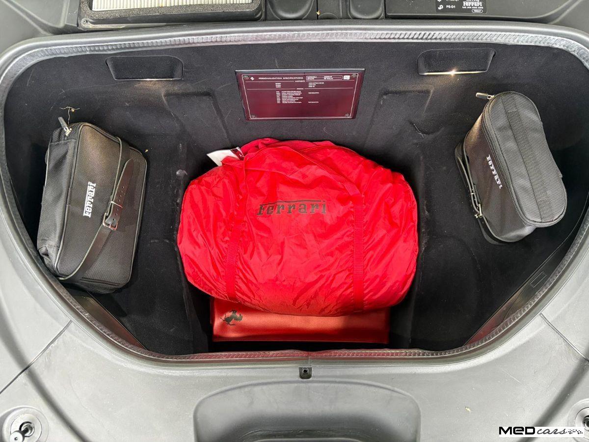 FERRARI - F8 - Tributo