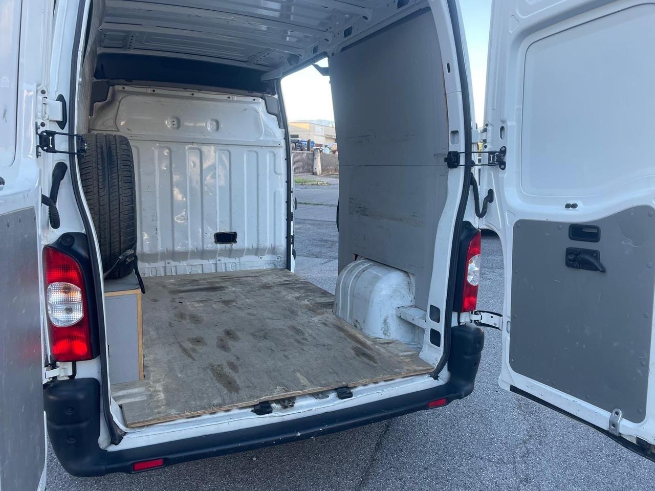 Renault Master T33 2.3 dCi/125