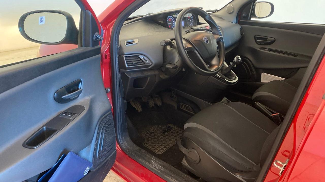 Lancia Ypsilon 5 Porte Ypsilon 1.2 Silver 69cv