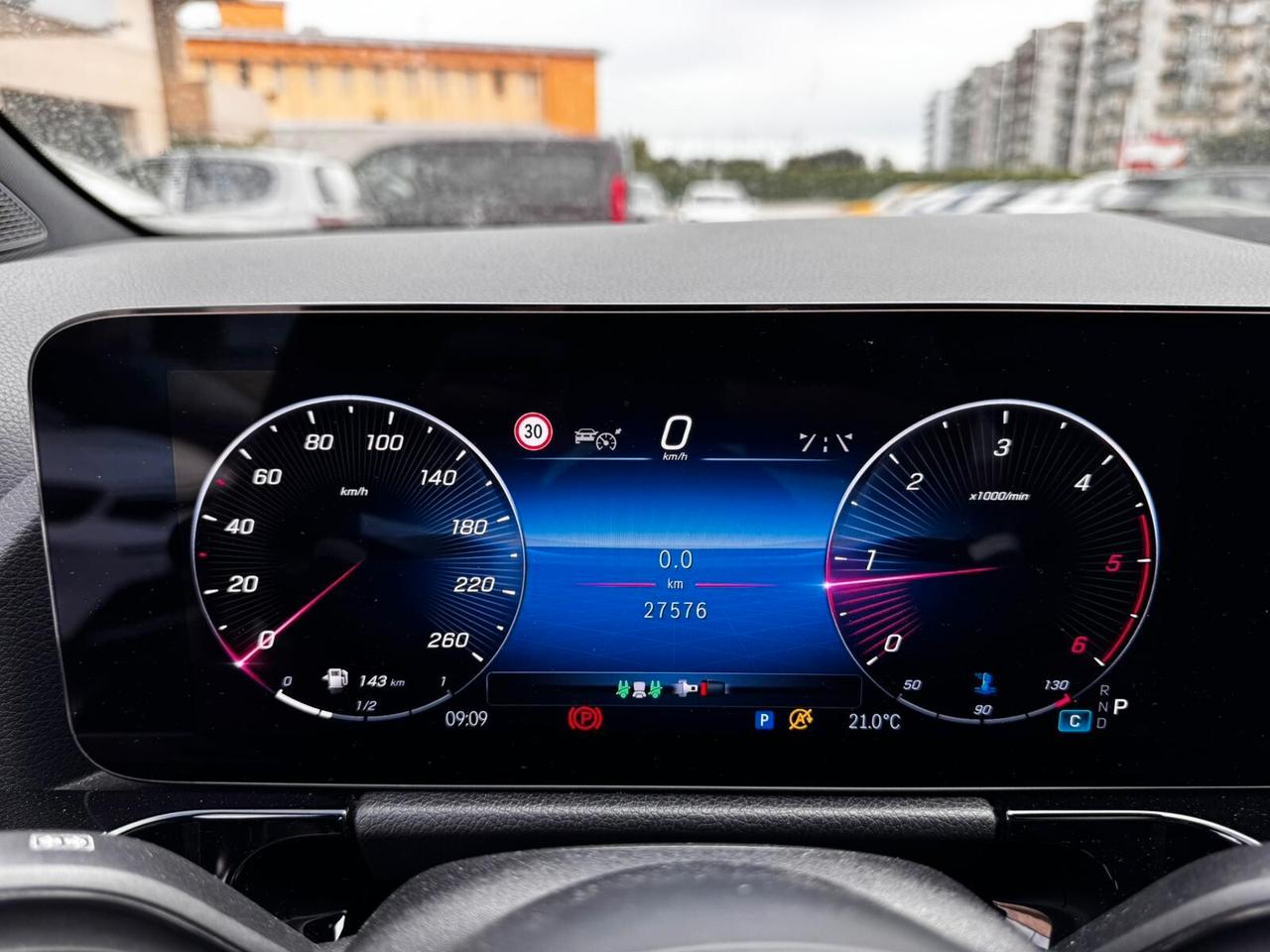 MERCEDES GLA 200D 2024 150 CV FULL OPTIONAL