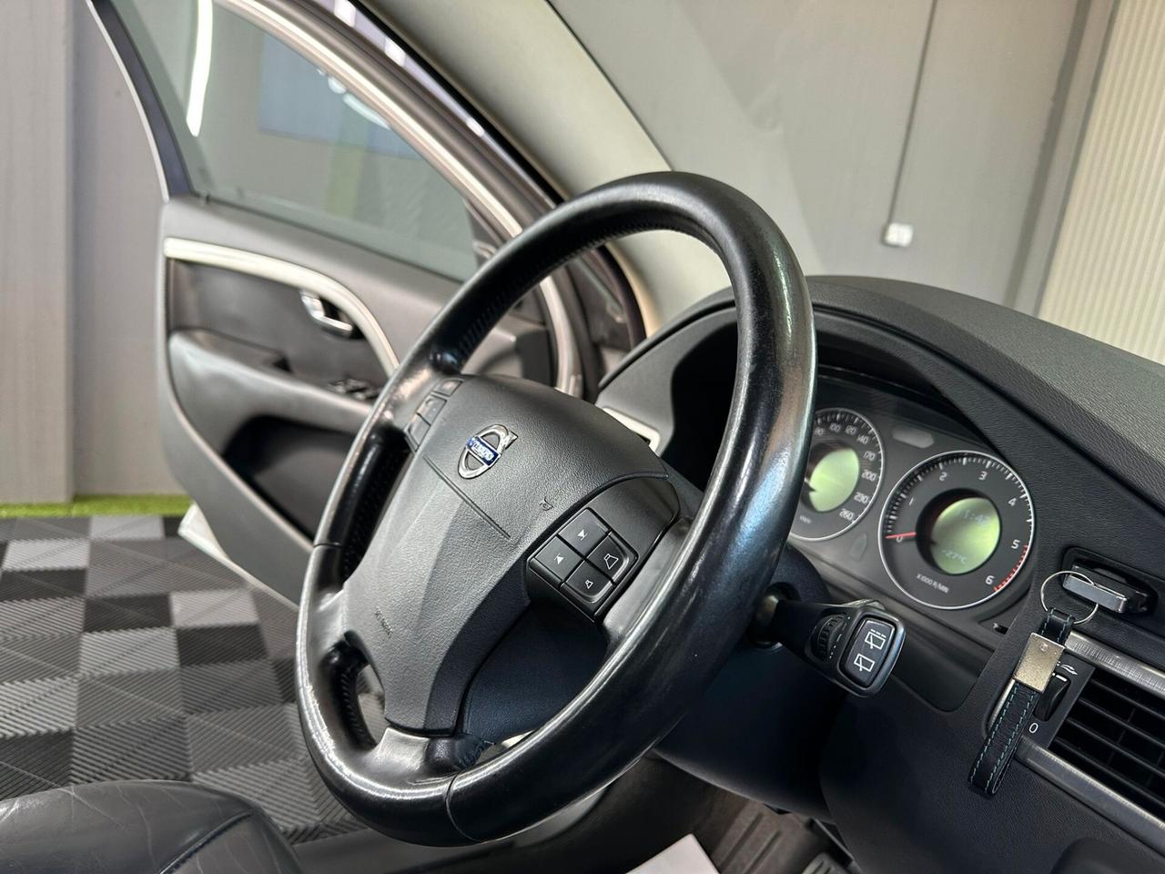 Volvo V70 2.4 D5 Momentum